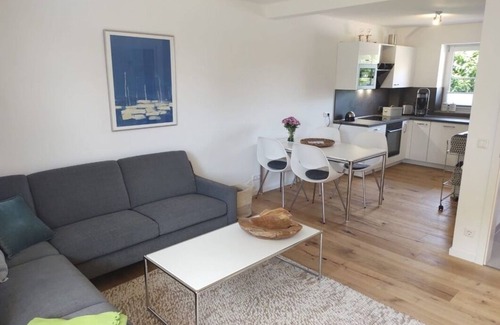 Breege Apartment | Guest Rated 10/10: Breege Oceanfront Retreat for 4
