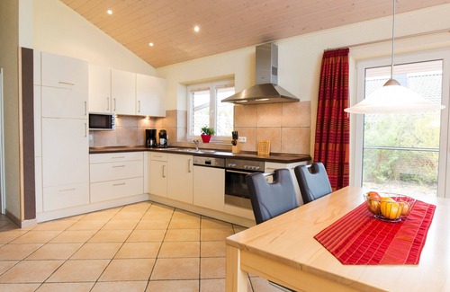 Bojendorf House | Family-Friendly Retreat for 5 with Oceanfront Views