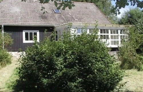 Ryd House | Spacious Ryd Retreat: Perfect for Families and Pets
