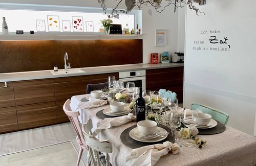 Ruckersdorf House | Cozy Retreat for 7 Guests with Oceanfront Views in Rückersdorf