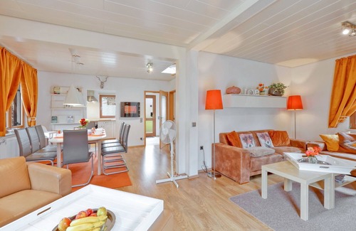 Kirchheim House | Spacious Kirchheim Retreat for 7 Guests with Spa Access