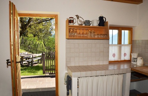 Verano House | Perfect Holiday Home for 8 Guests in Vöran with Kitchen