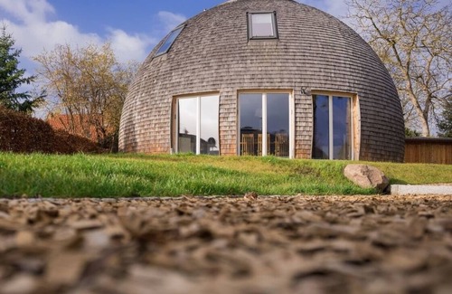 Muritz House | Spacious Oceanfront Retreat for 8 Guests in Penzlin
