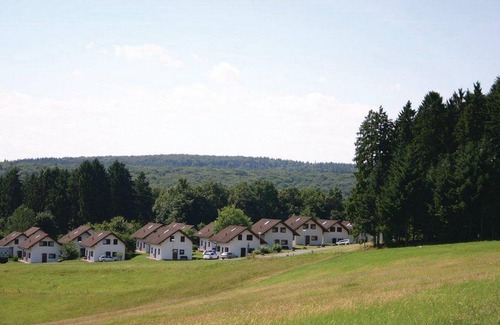 Kirchheim House | Spacious Kirchheim Retreat for 9 with Top Amenities