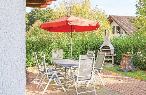 Kirchheim House | Spacious Kirchheim Holiday Home for 9 Guests with Spa