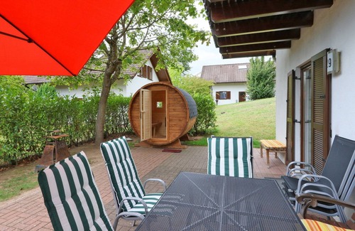 Kirchheim House | Spacious Kirchheim Holiday Home for 9 Guests with Spa