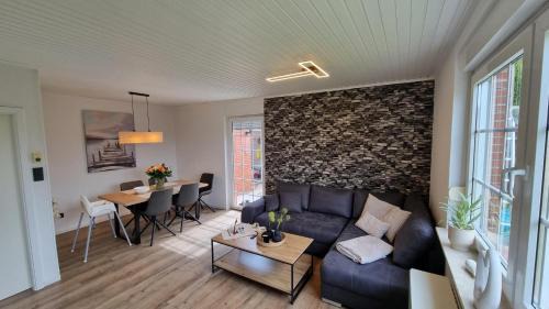 Dornumersiel House | Discover Ferienhaus-Friesenengel: Family & Pet Friendly Retreat