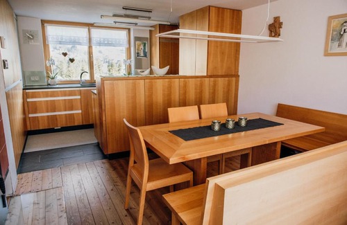 Au House | FuchsbAu: Family-Friendly Retreat with Perfect 10 Review!