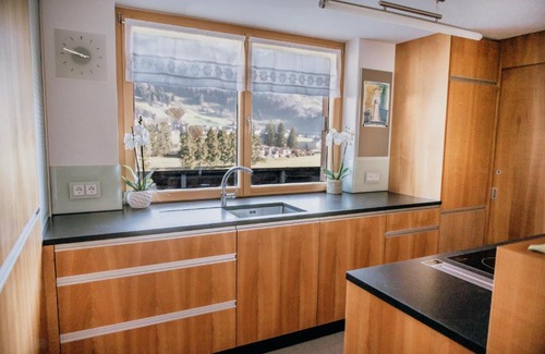 Au House | FuchsbAu: Family-Friendly Retreat with Perfect 10 Review!