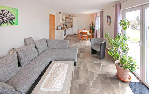 Funkenhagen House | Cozy Ferienhaus Funkenhagen: Family & Pet-Friendly Retreat