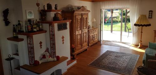 Mehlmeisel House | Cozy Ferienhaus Gemütlichkeit: Rated 9.2, Pet-Friendly Stay