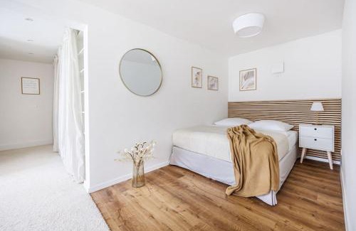 Joachimsthal House | Ferienhaus Goldene Zeit I Terasse I Parkplatz I 3 SZ I 2 Bäder I 2 min zum See