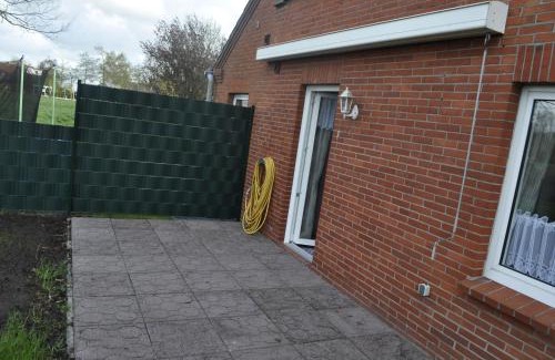 Oldeburg House | Cozy Ferienhaus Groß Moorburg: Pet & Child Friendly Escape