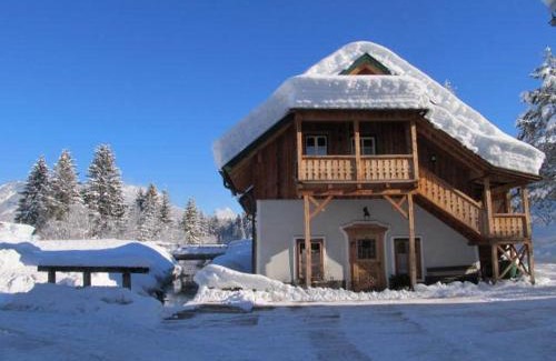 Bad Mitterndorf Apartment | Experience Comfort at Ferienhaus Grubegg: 9/10 Guest Rated