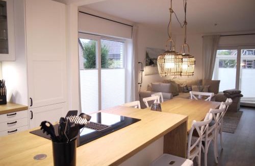 Haffkrug House | Pet-Friendly Oceanfront Retreat at Ferienhaus Haffliebe
