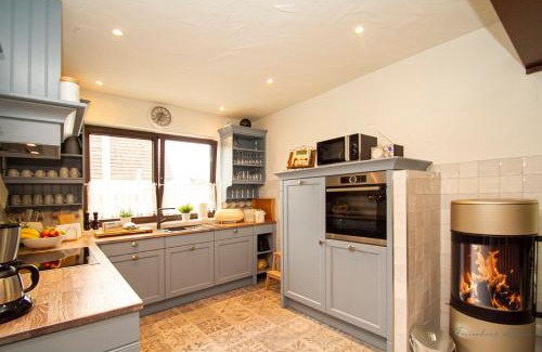 Ostseebad Wustrow House | Family-Friendly Retreat at Ferienhaus Hansen with High Ratings