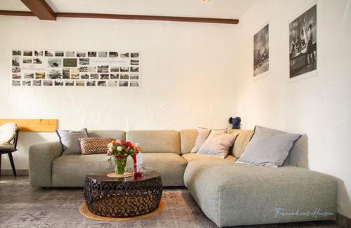 Ostseebad Wustrow House | Family-Friendly Retreat at Ferienhaus Hansen with High Ratings