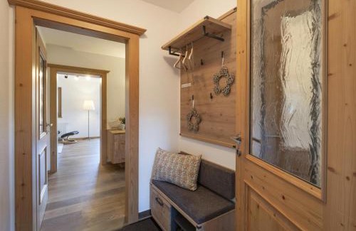 Going am Wilden Kaiser Apartment | Child-Friendly Retreat at Ferienhaus Hansl - 4 Star Stay