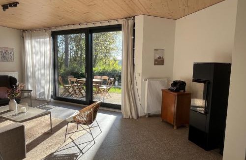 Postheim House | Experience Tranquility at Das Ferienhaus am See – Haus 11
