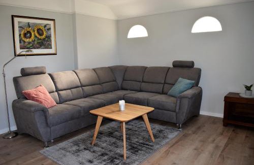 Niebuell House | Haus Amsel: Pet-Friendly Retreat with 8.9/10 Guest Rating