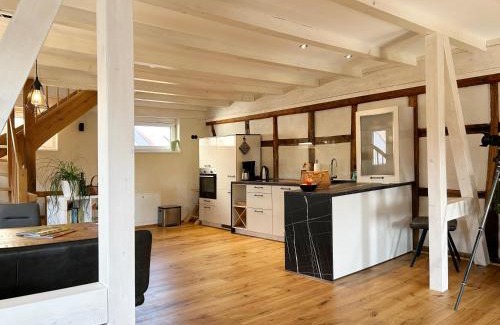 Rotha Apartment | Top-Rated Ferienwohnung Herrmanns Häuser in Leipziger Neuseenland