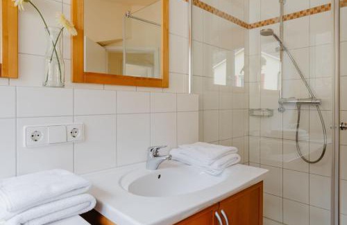 Unteruhldingen House | Family-Friendly Stay at Ferienhaus Hilde - 4-Star Comfort