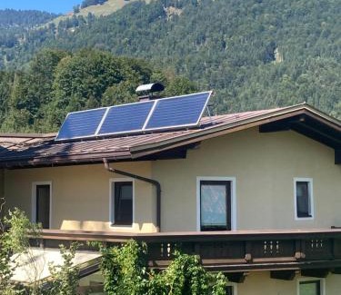 Koessen Apartment | Pet-Friendly Ferienhaus Hildegard with Pool & Kitchen