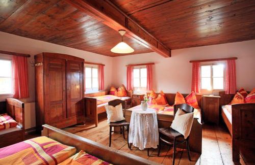 Hopfgarten im Brixental House | Discover Ferienhaus Hinterebenhub: A 4-Star Retreat