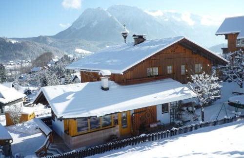Bad Goisern Apartment | Discover Ferienhaus Hummelbrunner: Family-Friendly Retreat