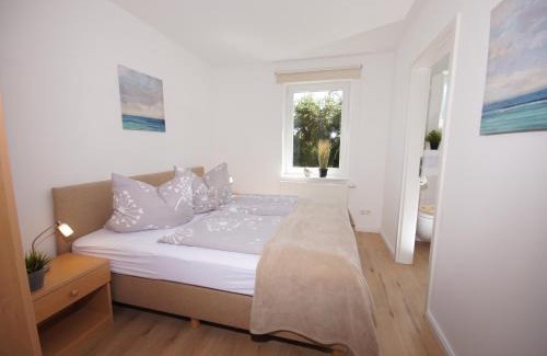 Groemitz House | Relax at Ferienhaus II Wiesenblick with Ocean View & Pool