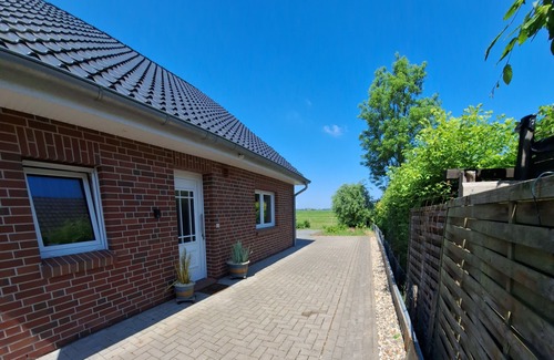 Hage House | Top-Rated Ferienhaus im Luftkurort Hage with Pool & Kitchen