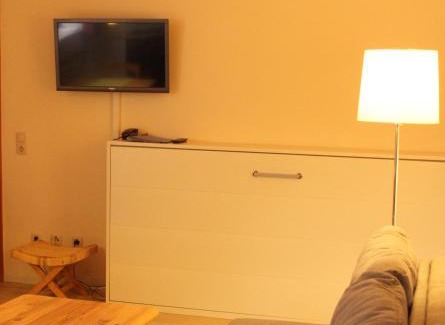 Nieder-Kainsbach Apartment | Discover Fewohaus in der Obstwiese with Ocean Views