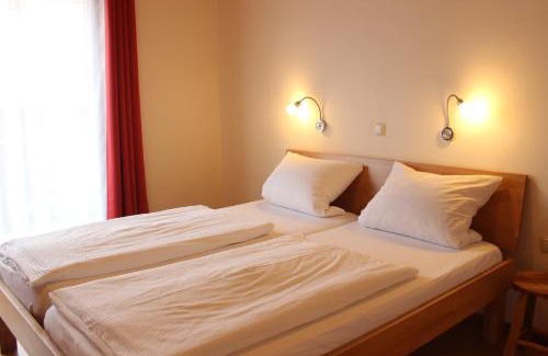 Nieder-Kainsbach Apartment | Discover Fewohaus in der Obstwiese with Ocean Views