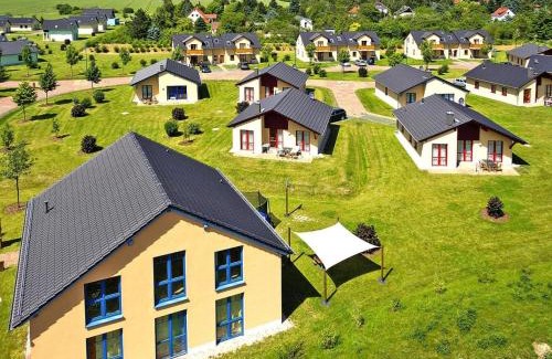 Markkleeberg House | Pet-Friendly Holiday Home in Markkleeberg with Pool Access