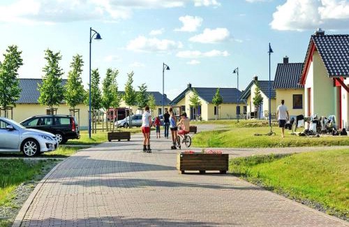 Markkleeberg House | Pet-Friendly Holiday Home in Markkleeberg with Pool Access