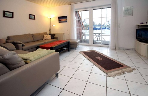 Neßmersiel House | Cozy Duplex in Neßmersiel: Ocean View & Pet Friendly Retreat