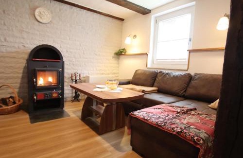 Wittendorp House | Charming Thatched Roof House in Pogreß - Pet and Child Friendly
