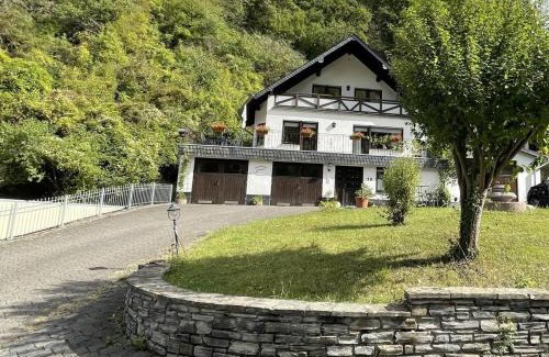 Beilstein House | Oceanfront Escape at Ferienhaus Jobelius - Rated 9/10