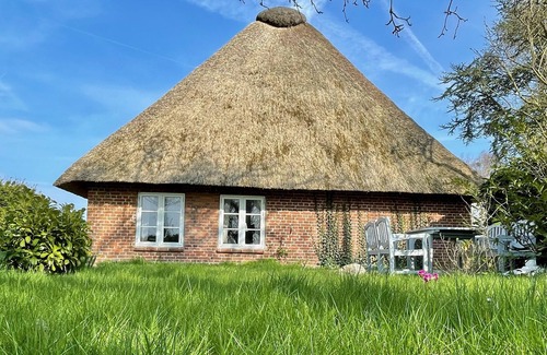 Schuby House | Discover "kätchens Glück": Family-Friendly Getaway in Schuby