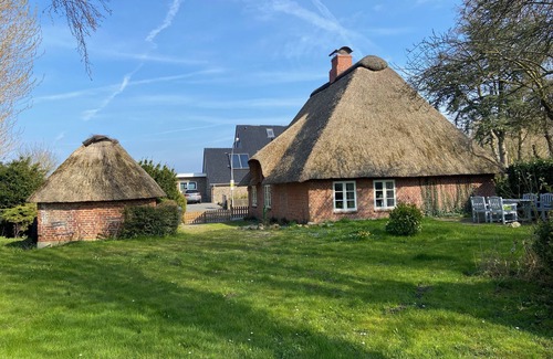 Schuby House | Discover "kätchens Glück": Family-Friendly Getaway in Schuby