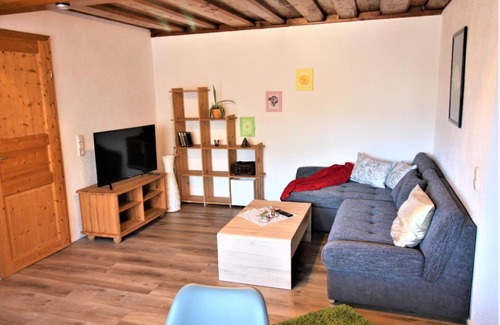 Bad Goisern Apartment | Exceptional Ferienhaus Kühlwein: Oceanfront Escape Awaits