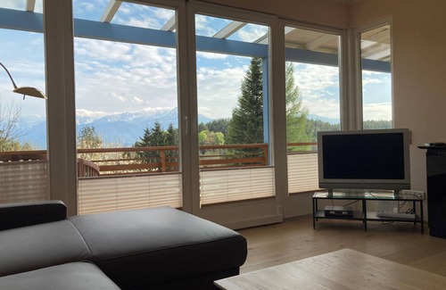 Velden am Worther See House | Family-Friendly Ferienhaus Karawankenblick in Velden