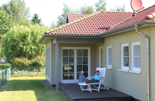 Lußvitz House | Family-Friendly Ferienhaus Lüßvitz with Kitchen Amenities