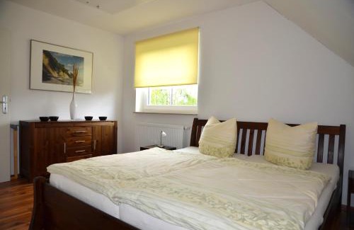 Polchow House | Discover Ferienhaus Lütt Eiland: Pet-Friendly Retreat