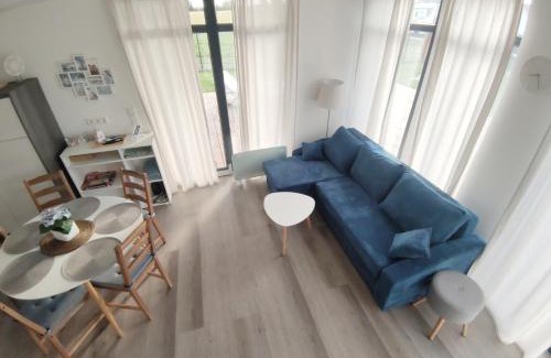 gmina Wolin House | Ferienhaus Laura: Pet-Friendly Oasis with Hot Tub & Garden