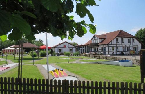 Hollern House | Pet-Friendly Ferienhaus Lederstrumpf with Pool & Dining