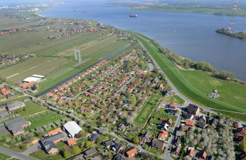 Hollern House | Pet-Friendly Ferienhaus Lederstrumpf with Pool & Dining