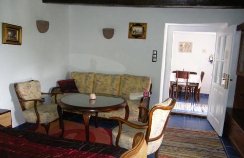 Dobrokoz House | Family-Friendly Ferienhaus Leitenhof with Pet Amenities