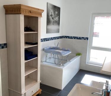 Winsen an der Aller House | Kid-Friendly Retreat at Ferienhaus „Linde 1“ - Rated 9.8