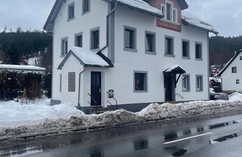 Warmensteinach House | Family-Friendly Getaway at Ferienhaus Linde with Kitchen